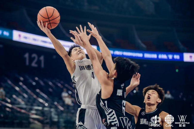 阿森纳vs巴萨首回合：舞动双雄对决！