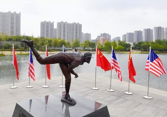 西甲经典对决：巴萨迎战皇马，谁能夺得胜利
