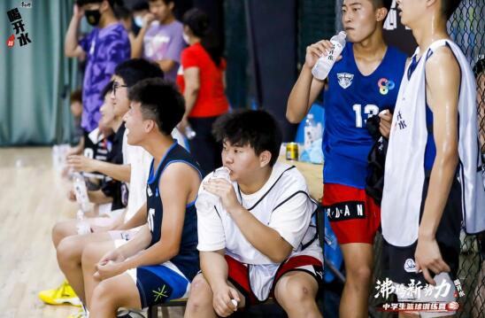 中超国脚转会费创新纪录，刷新中国足坛转会市场！