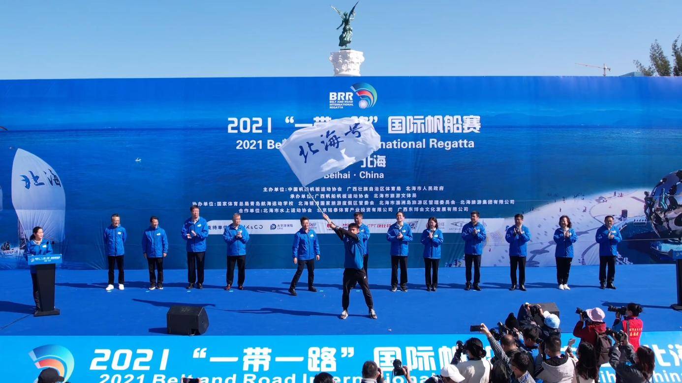“沙足赛:沙滩足球热爱者的最爱” “沙足赛:沙滩足球热爱者的最爱”
