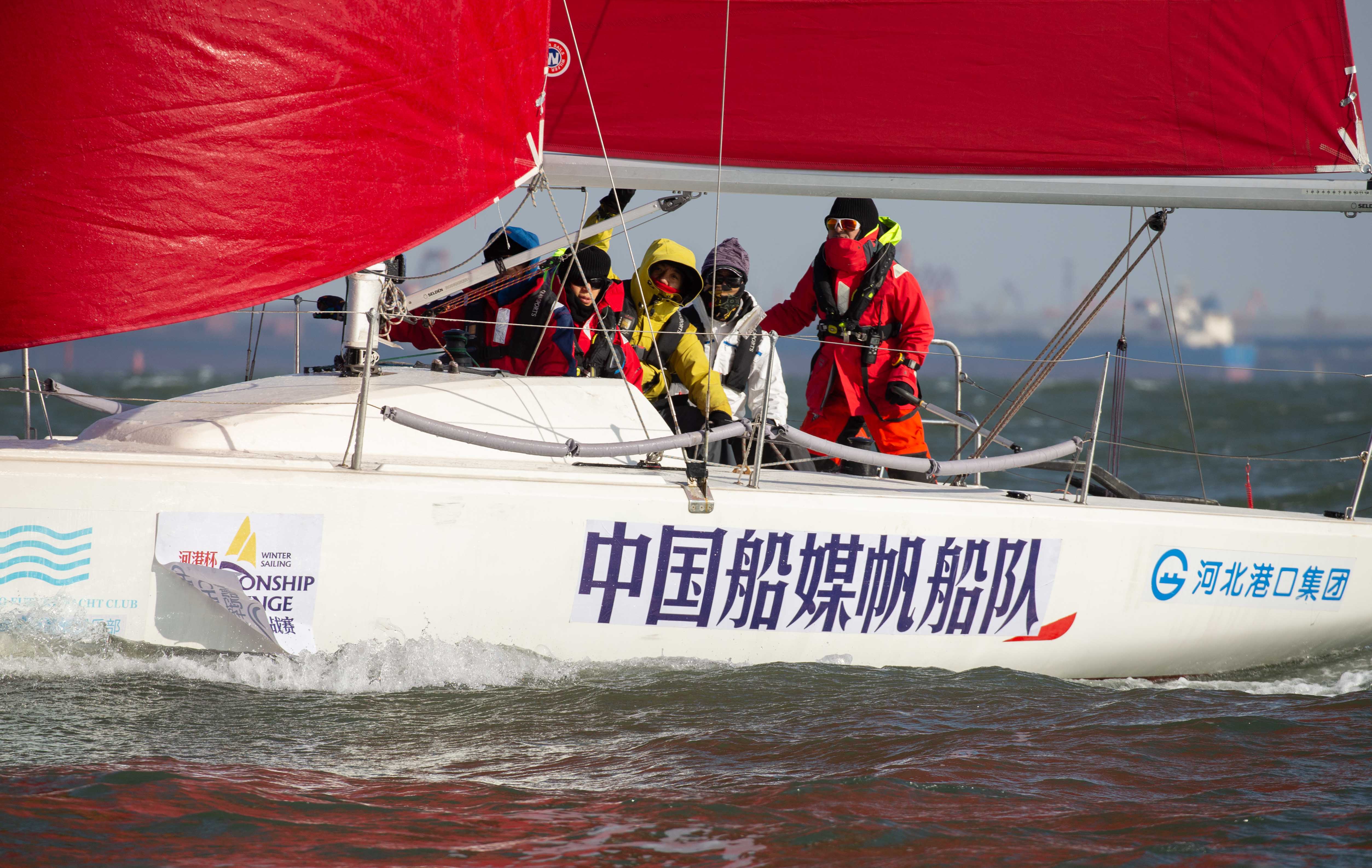 迈阿密美国:海滩度假胜地迎来新季,游客纷至沓来 迈阿密美国:海滩度假胜地迎来新季,游客纷至沓来