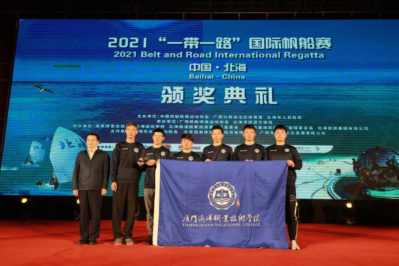 曼联大胜年轻人,狂胜升温 曼联大胜年轻人,狂胜升温