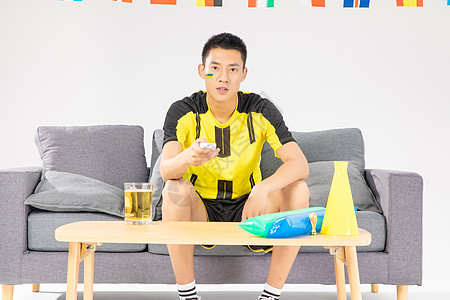 巴萨新任主帅奥斯曼登贝莱即将上任 巴萨新任主帅奥斯曼登贝莱即将上任