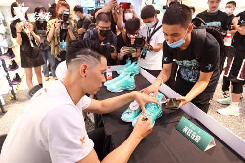 曼联转会史:豪花破纪录,屡创转会费新高! 曼联转会史:豪花破纪录,屡创转会费新高!