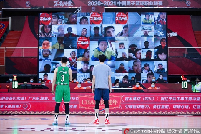 曼联球队推出1314球衣球员版，球迷们热情高涨