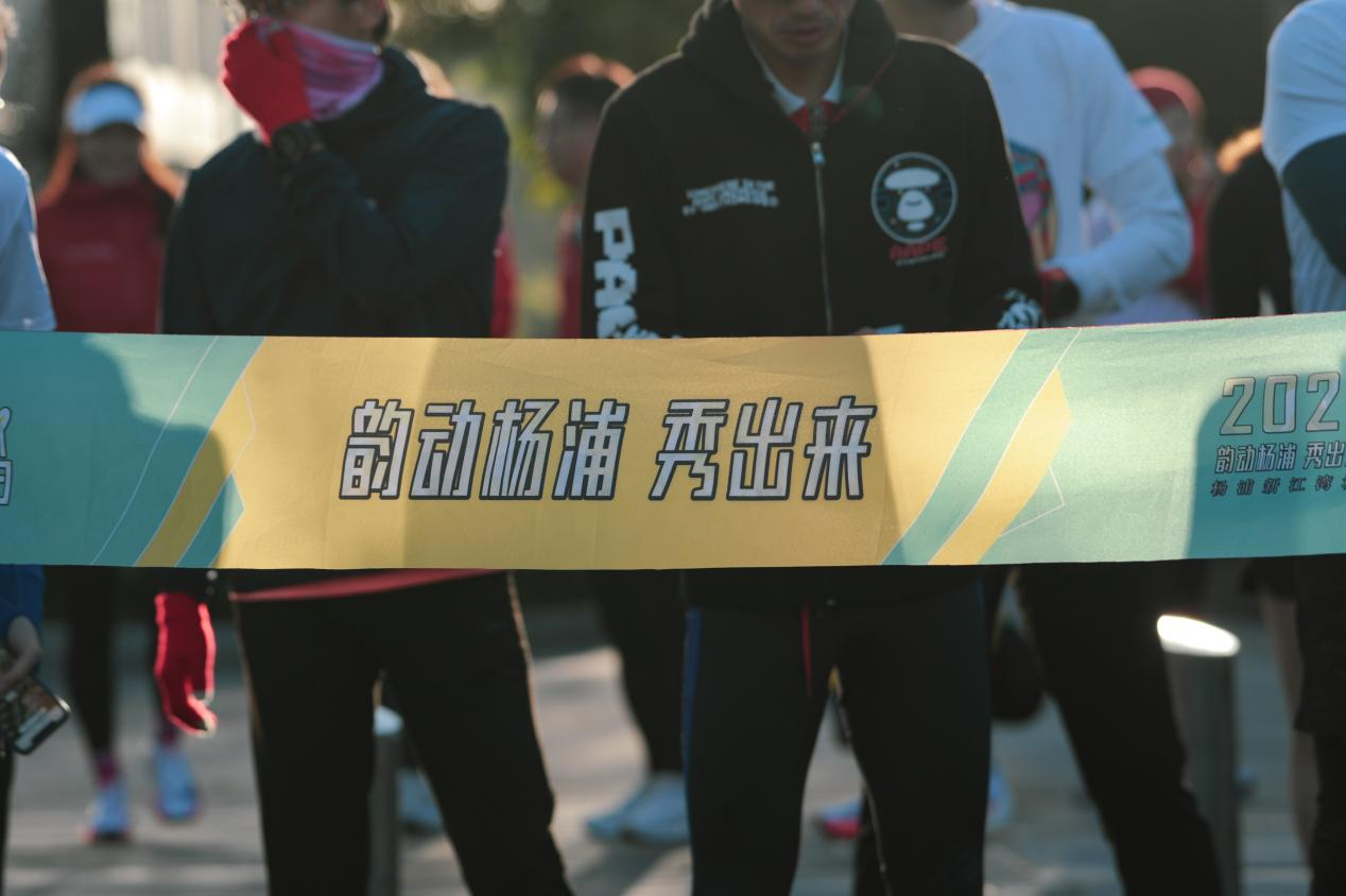 六年级足球手抄报荣获一等奖 六年级足球手抄报荣获一等奖