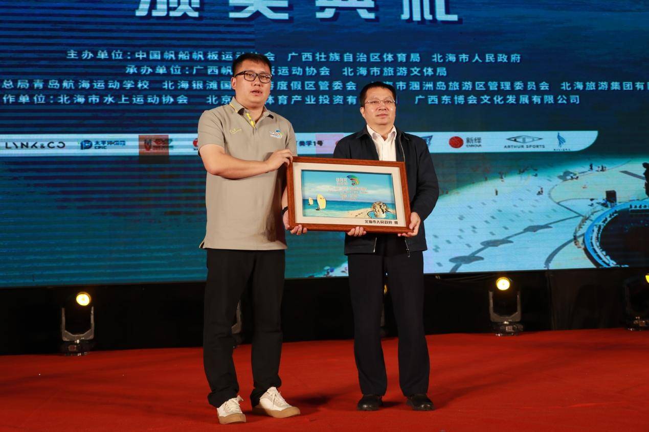 曼联对巴萨:欧冠巅峰对决 曼联对巴萨:欧冠巅峰对决