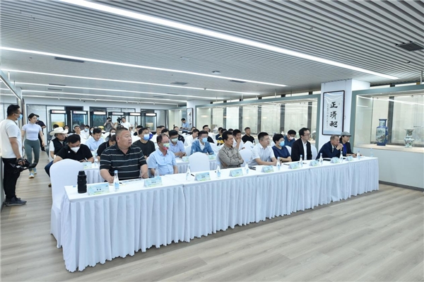 曼联0304球衣重现!经典回顾勾起球迷无限怀旧之情 曼联0304球衣重现!经典回顾勾起球迷无限怀旧之情
