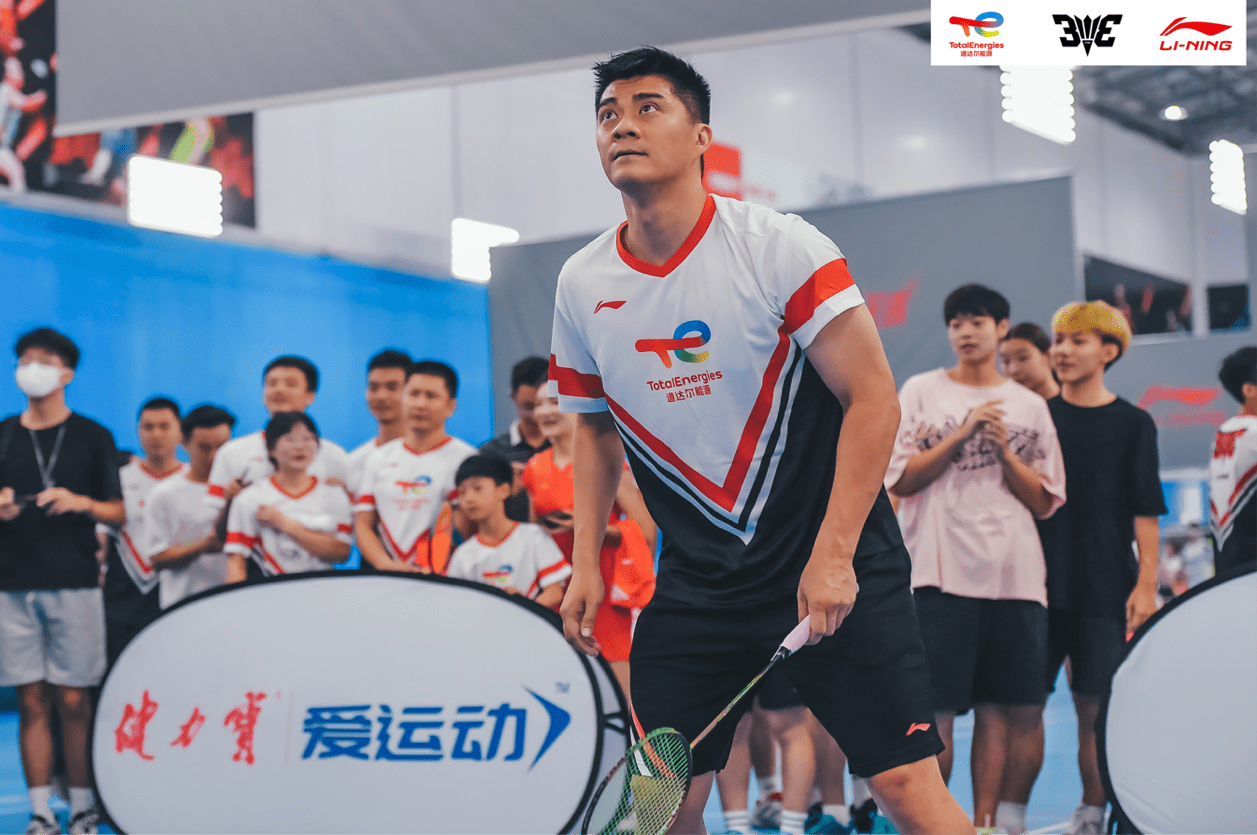 曼联全家福18高清:球队合照揭晓 曼联全家福18高清:球队合照揭晓