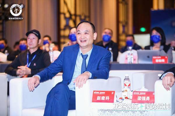 曼联左后卫:出色表现引发球队期待 曼联左后卫:出色表现引发球队期待