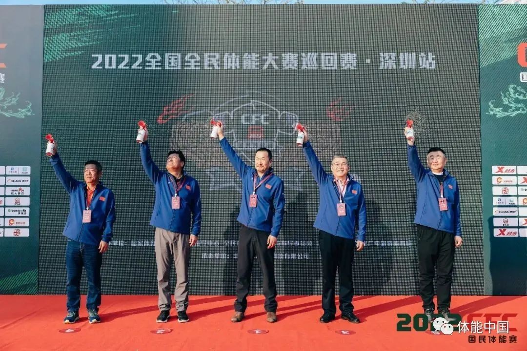 曼联右后卫新星崭露头角 曼联右后卫新星崭露头角