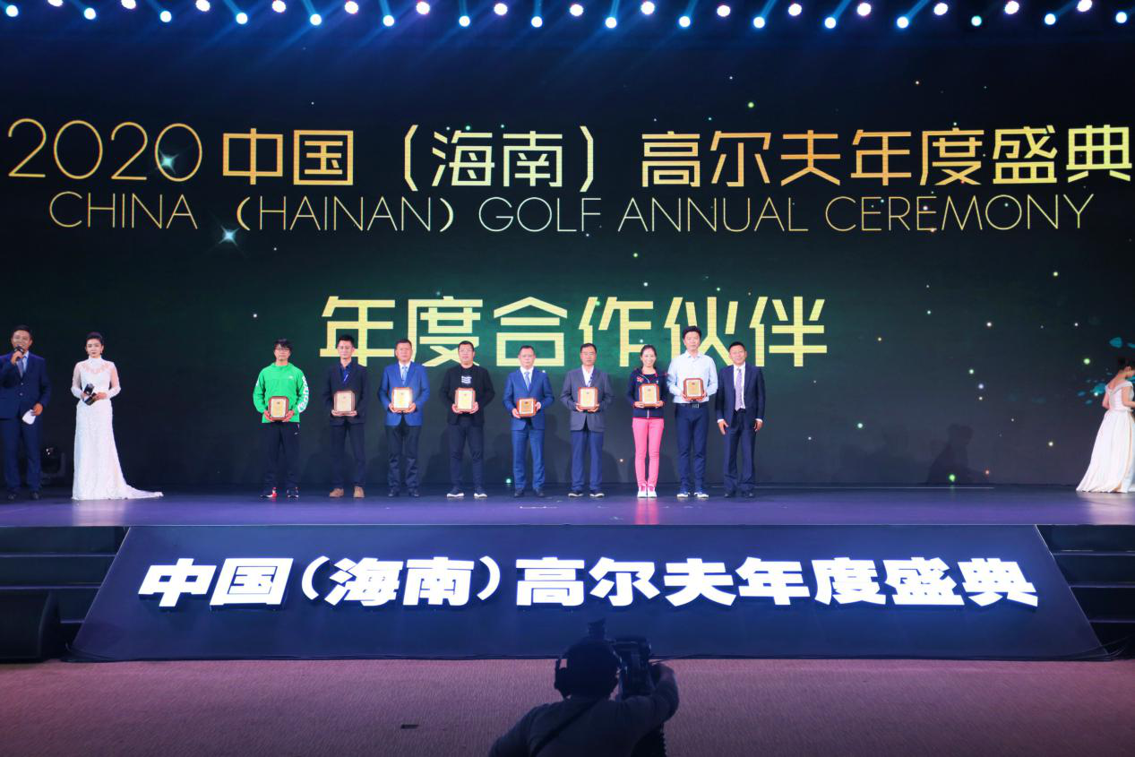强强联手!巴萨与友好球队合作共赢 强强联手!巴萨与友好球队合作共赢