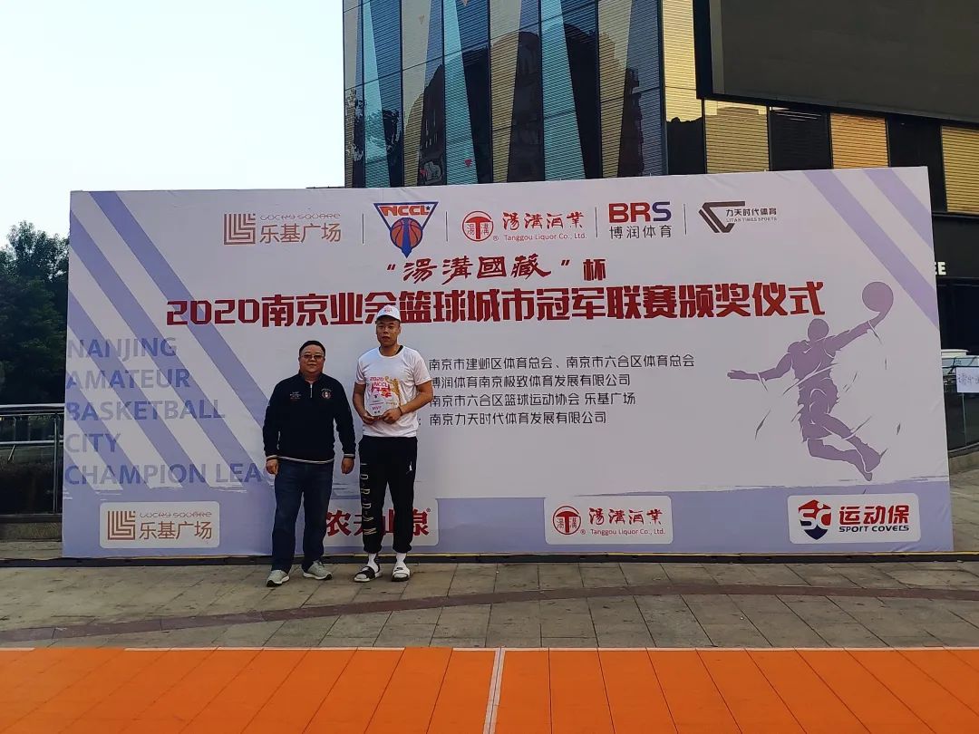 03年阿森纳vs曼联:英超史上最激烈对决 03年阿森纳vs曼联:英超史上最激烈对决