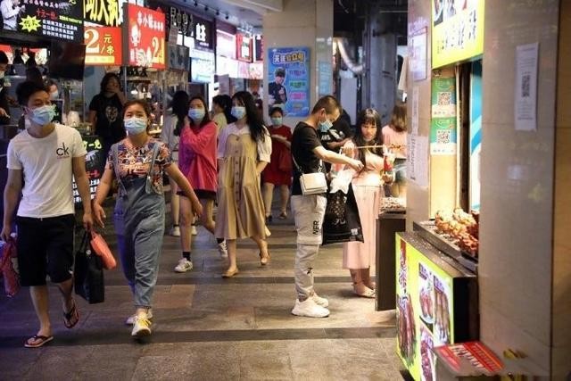 巴萨阵容大改变，球队迎来新挑战！