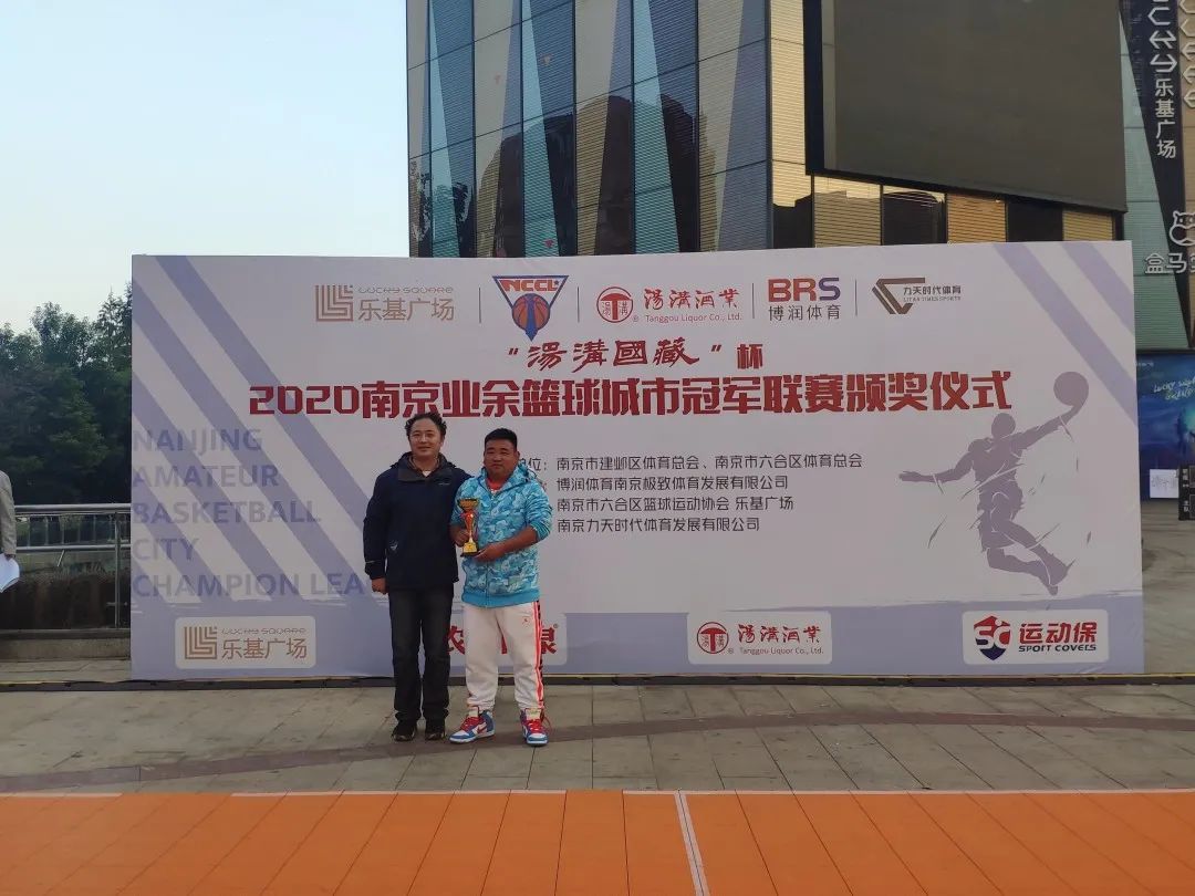 广东电视台体育台直播 25 字以内的新闻稿中文标题:《广东体育台直播精彩纷呈,为 广东电视台体育台直播 25 字以内的新闻稿中文标题:《广东体育台直播精彩纷呈,为